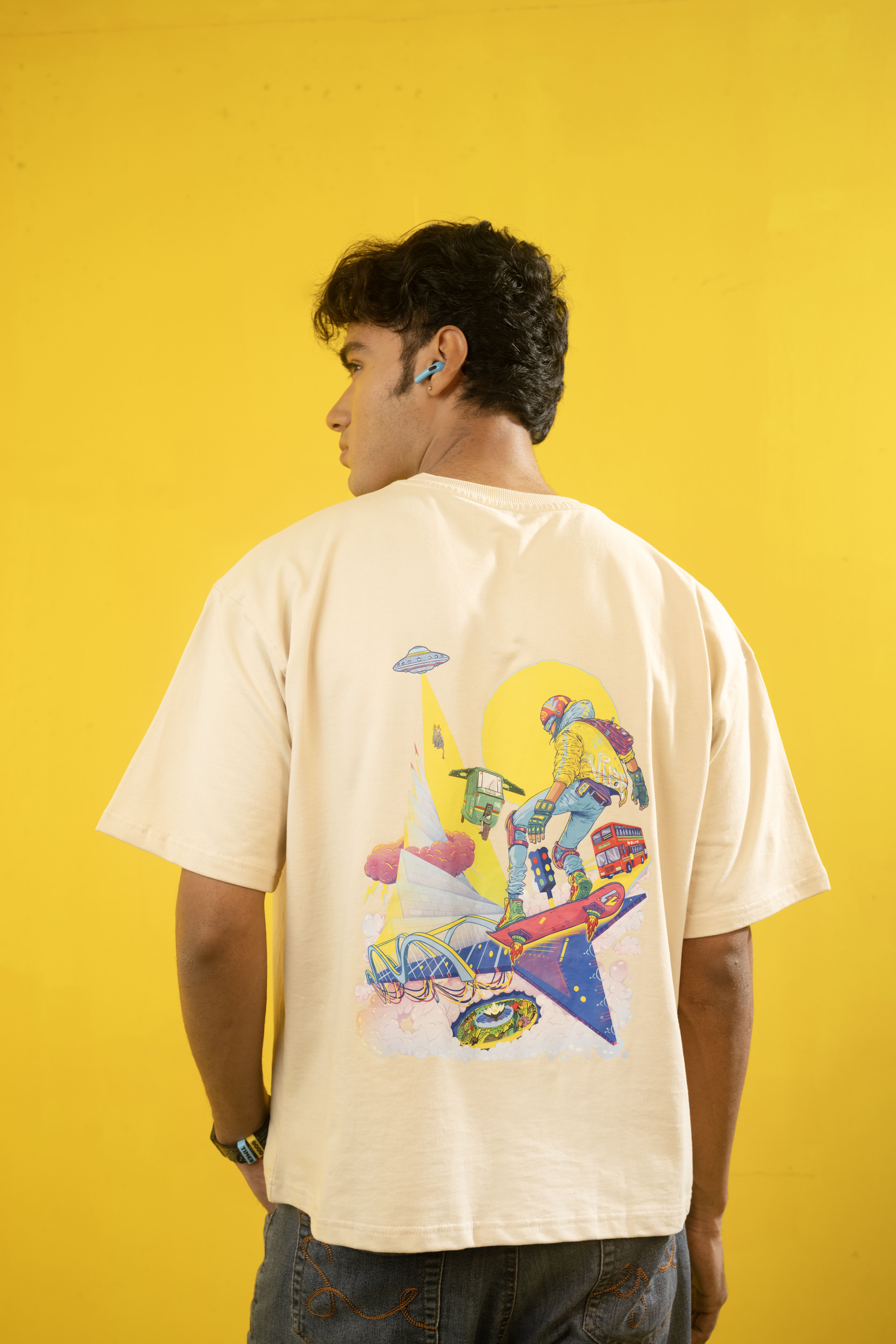 LV Signature Oversized Tee view 3